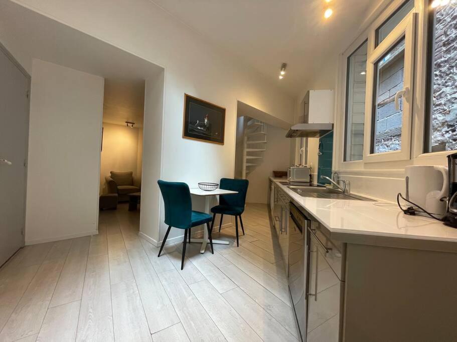 Апартаменты Duplex Situe Dans Le Centre De St Valery En Caux Сен-Валери-ан Ко Экстерьер фото